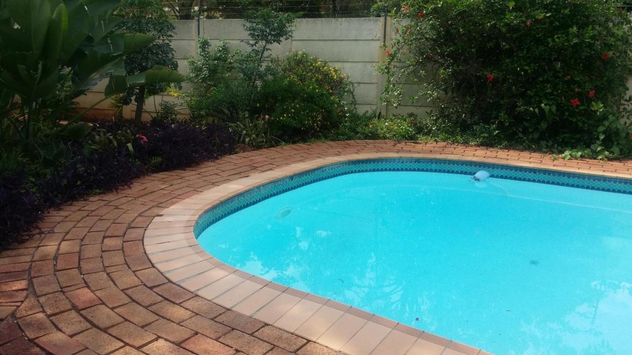 Chariots Guest House Polokwane Extérieur photo