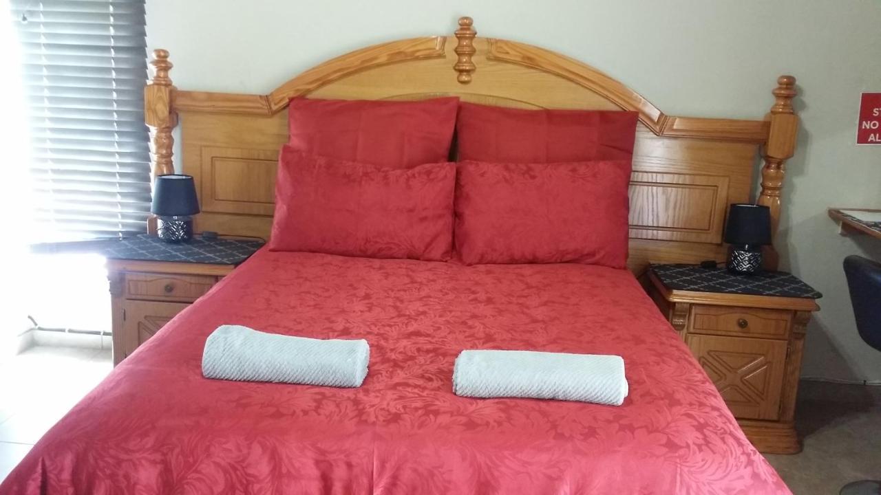 Chariots Guest House Polokwane Extérieur photo